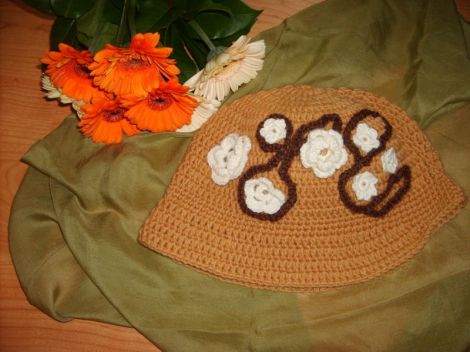 A beige hat for a special lady!