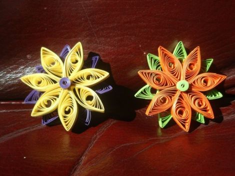 Magnet de frigider - floare petale suprapuse