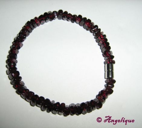Bratara granat