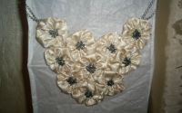 Colier flori textile