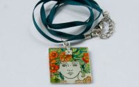 Medalion green girl