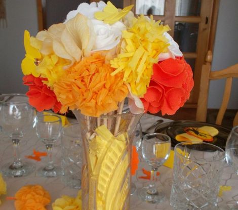 Buchet de flori din textil si hartie