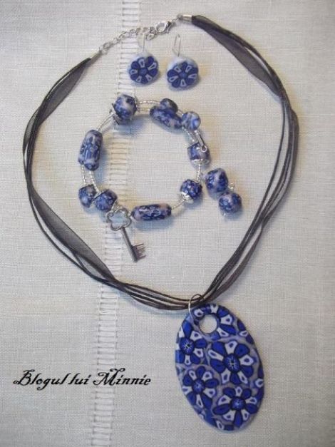 Set colier bratara si cercei flori