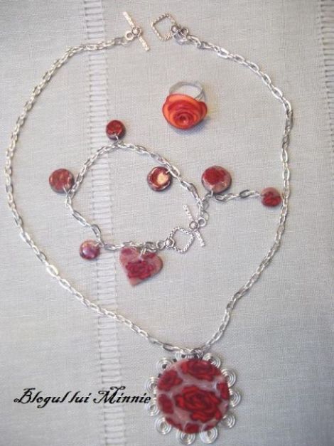 Set colier bratara si inel "Trandafir"