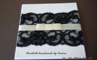 Invitatie nunta handmade cu dantela neagra. 