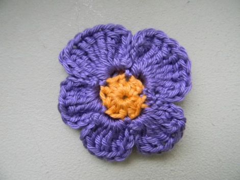 floare mov