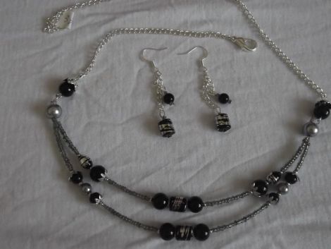 set black-grey