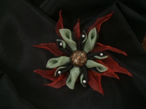 Floarea Kanzashi.