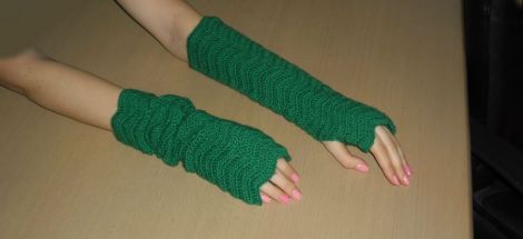 GREEN GLOVES