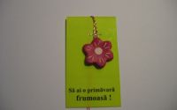 Martisor din fimo floare roz cu alb