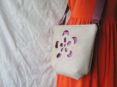 Gentuta cross over -  Flower and pink