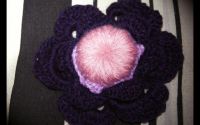 Brosa in forma de floare, crosetata