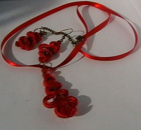 Set sutache red