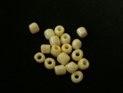 50 gr Margele nisip 4 mm galben pai lucios