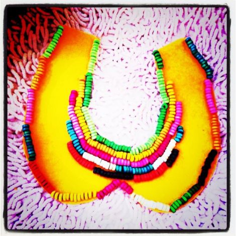 Collar Lady in Colors